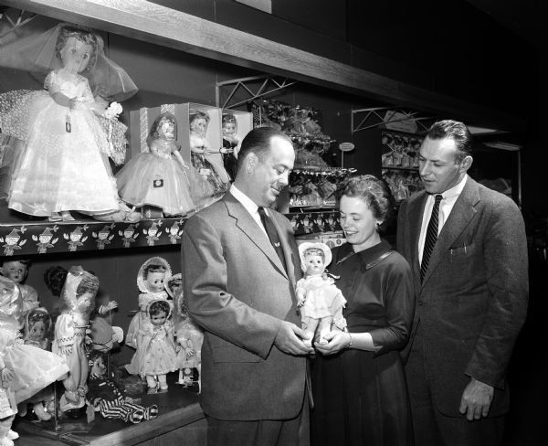 Gift wrapping committee, 1957